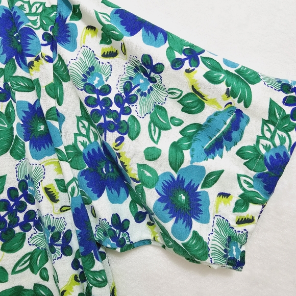 Floral Top with Peplum Style Ruffle, Blues and Greens, Size 18 - 20 - Picture 11 of 14